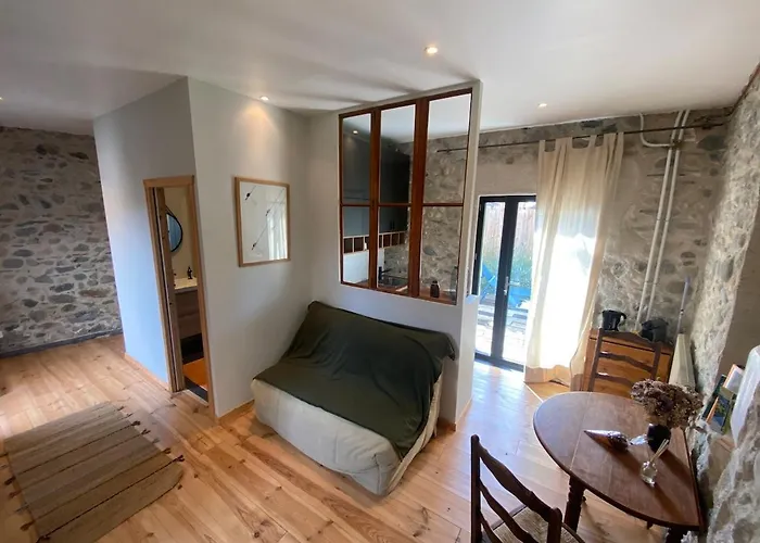 Exceptional House With A Pool 빌라 Jarrie