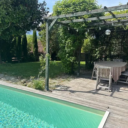 Exceptional House With A Pool فيلة Jarrie